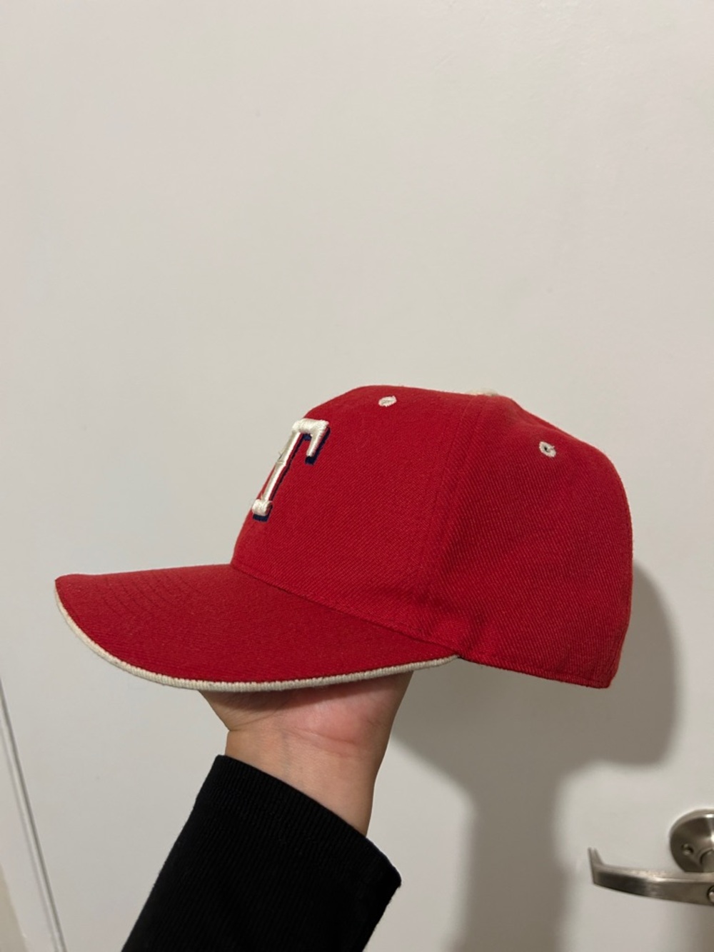 Red Texas Rangers baseball cap - Picture 5 of 6